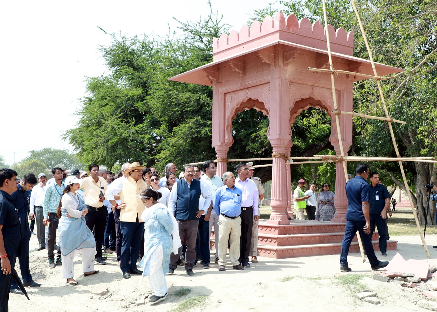 Hon’ble Lt. Governor Took Stock Of The Ongoing Restoration And Development Works At Qudsia Ghat On Yamuna Being…