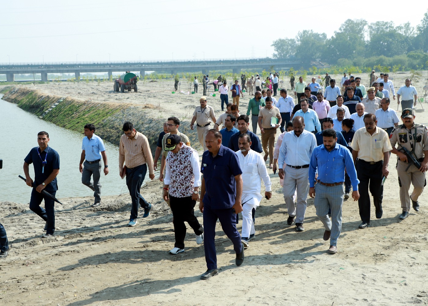Hon’ble Lt. Governor On World Environment Day, Witnessed The Innovative Efforts Being Undertaken In Yamuna At Signature…