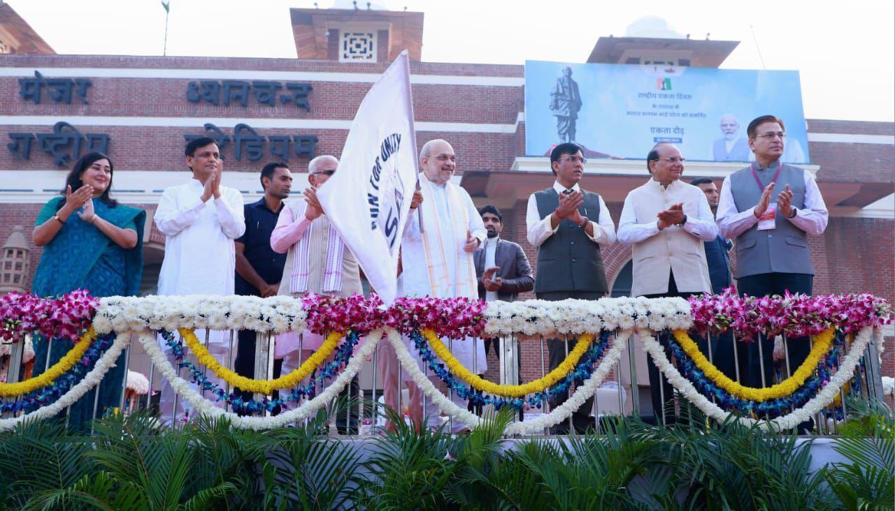 Hon’ble Lt. Governor accompanied Hon'ble Union Home Minister Shri Amit Shah Ji as he flagged off the #Run4unity on…