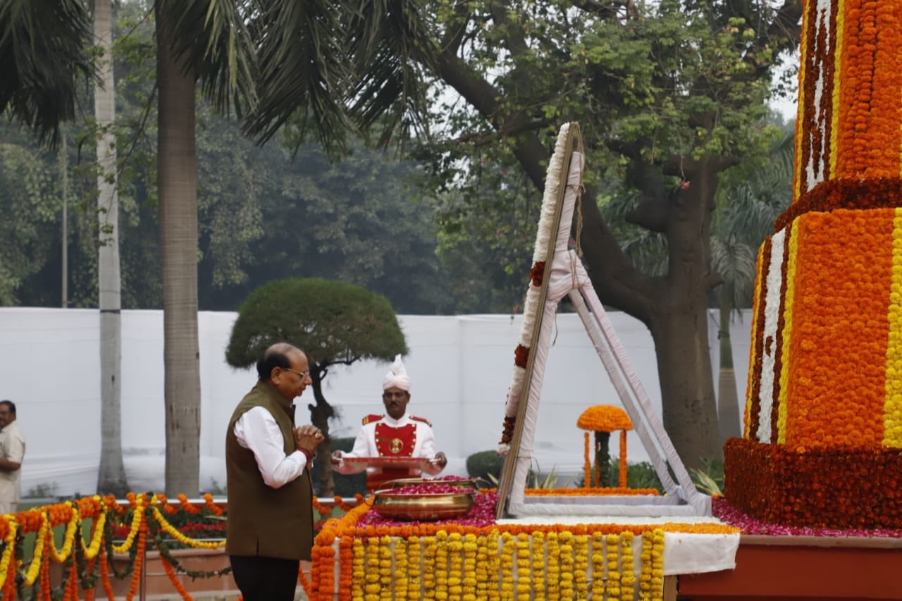 Hon’ble Lt. Governor paid homage to Bharat Ratna Sardar Vallabhbhai Patel on his Jayanti.