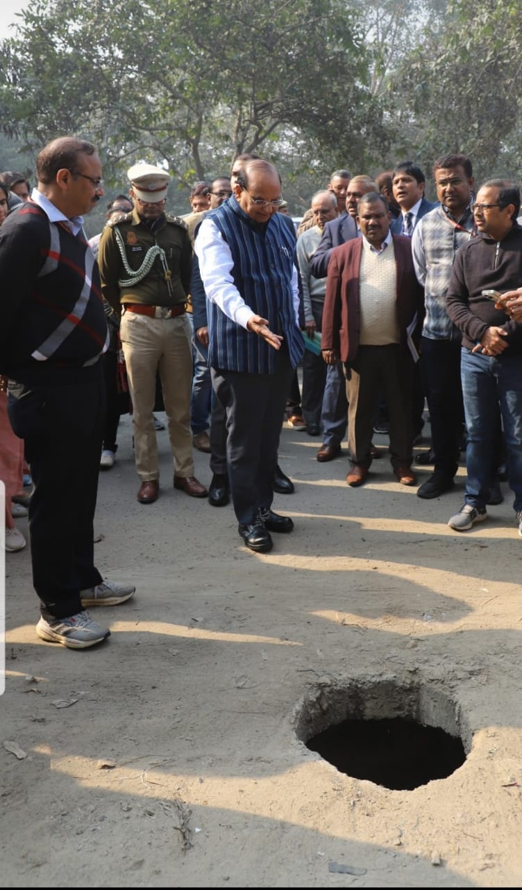 माननीय उपराज्यपाल ने उत्तर पश्चिम दिल्ली के किरारी क्षेत्र का दौरा किया।