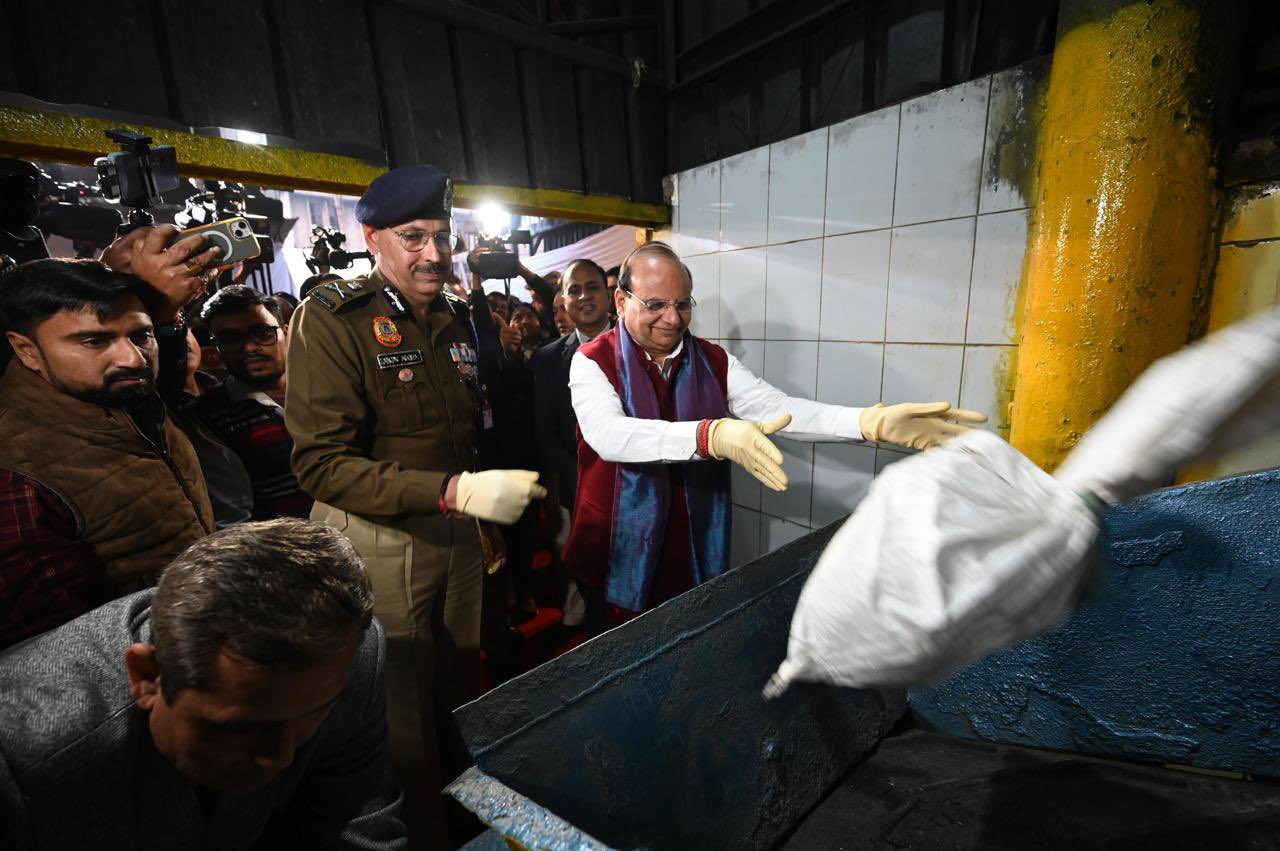 In the presence of the Hon’ble Lt. Governor, Delhi Police destroyed seized drugs.