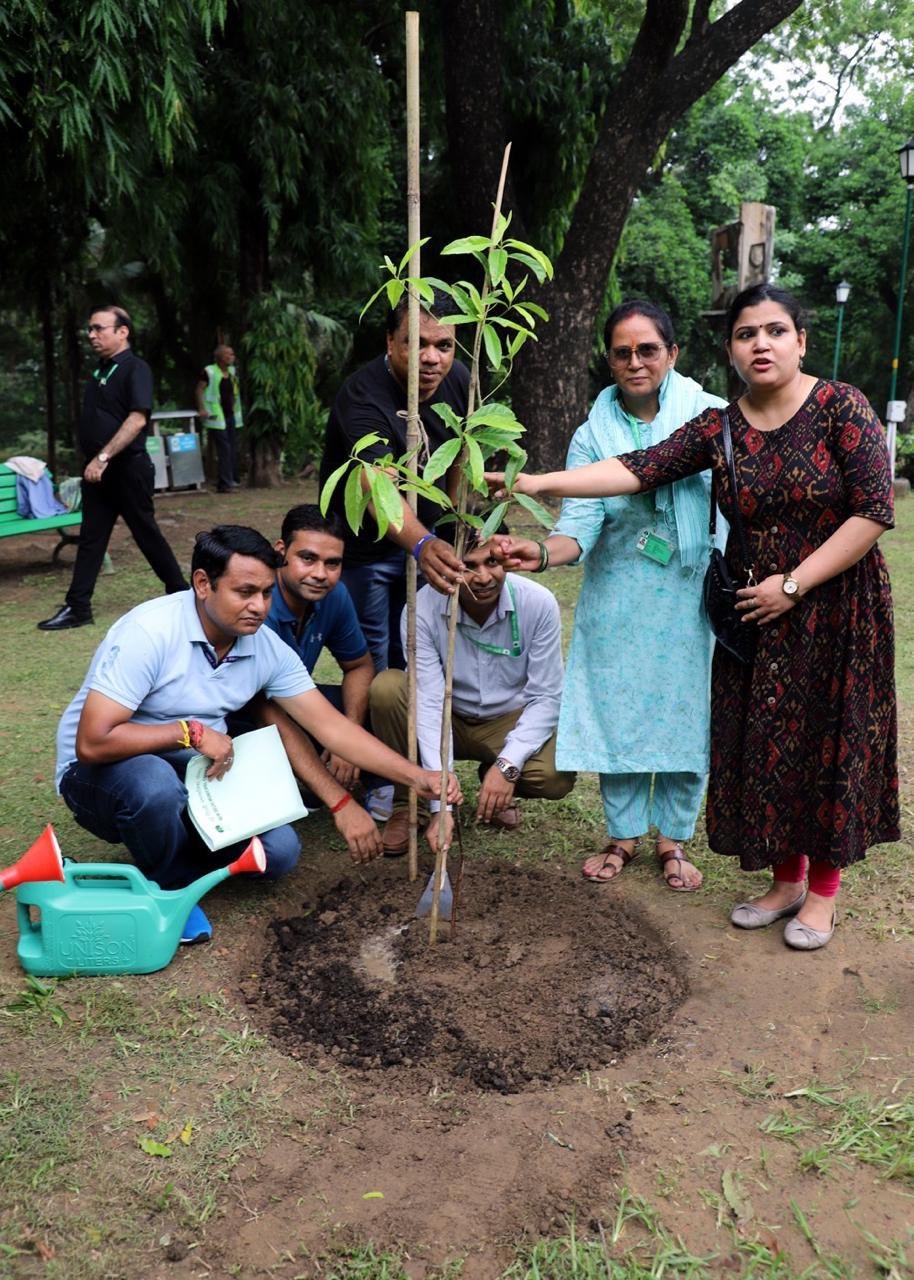 Hon’ble Lt. Governor planted a “Rudraksh” sapling in the holy month of Saawan, at Lodhi Garden, along with Hon’ble MP Ms. Bansuri Swaraj ji, under #EkPedMaaKeNaam campaign launched by Hon'ble Prime Minister. Hon’ble Lt. Governor also joined Hon’ble Lok Sabha Speaker Shri Om Birla ji in tree plantation at his residence.