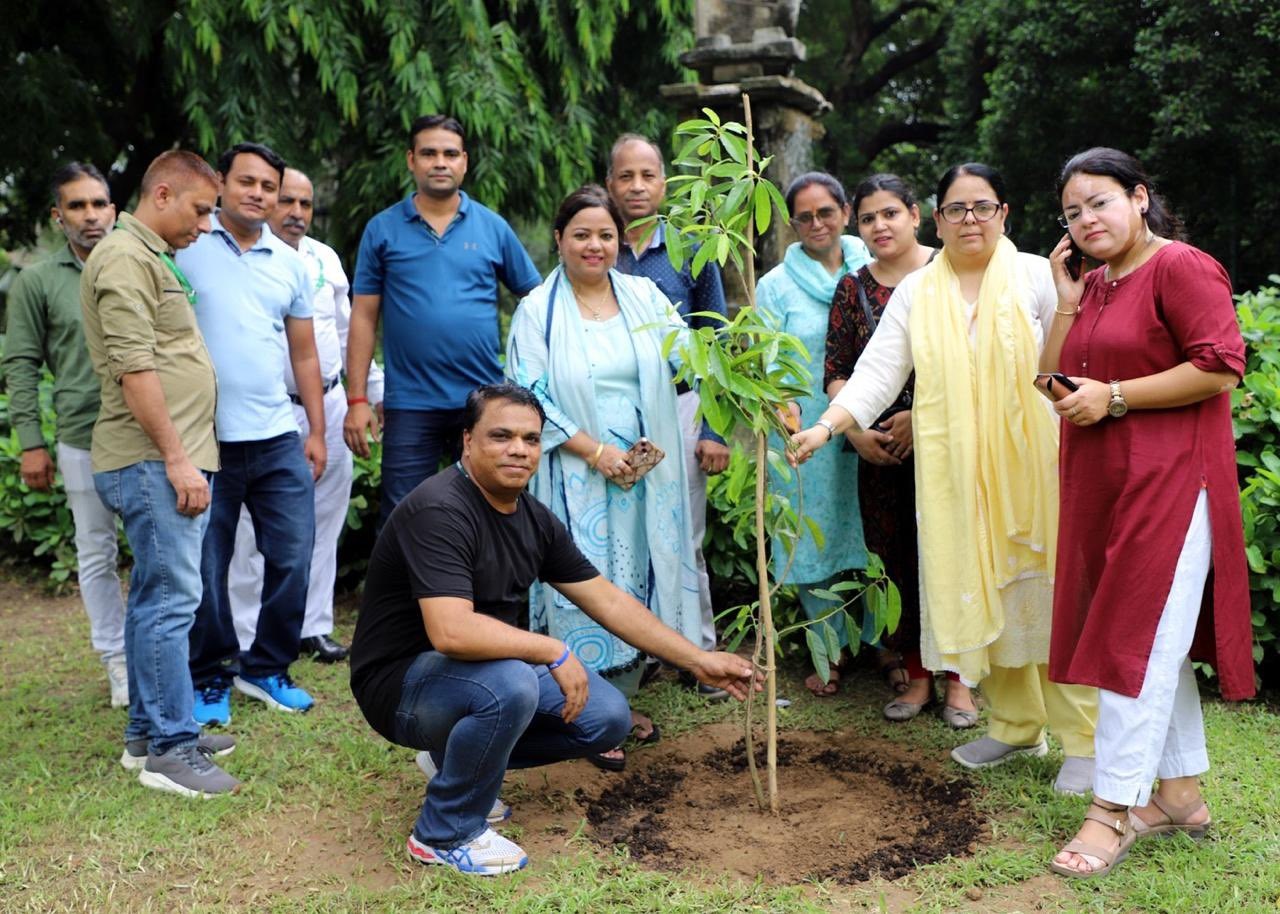 Hon’ble Lt. Governor planted a “Rudraksh” sapling in the holy month of Saawan, at Lodhi Garden, along with Hon’ble MP Ms. Bansuri Swaraj ji, under #EkPedMaaKeNaam campaign launched by Hon'ble Prime Minister. Hon’ble Lt. Governor also joined Hon’ble Lok Sabha Speaker Shri Om Birla ji in tree plantation at his residence.