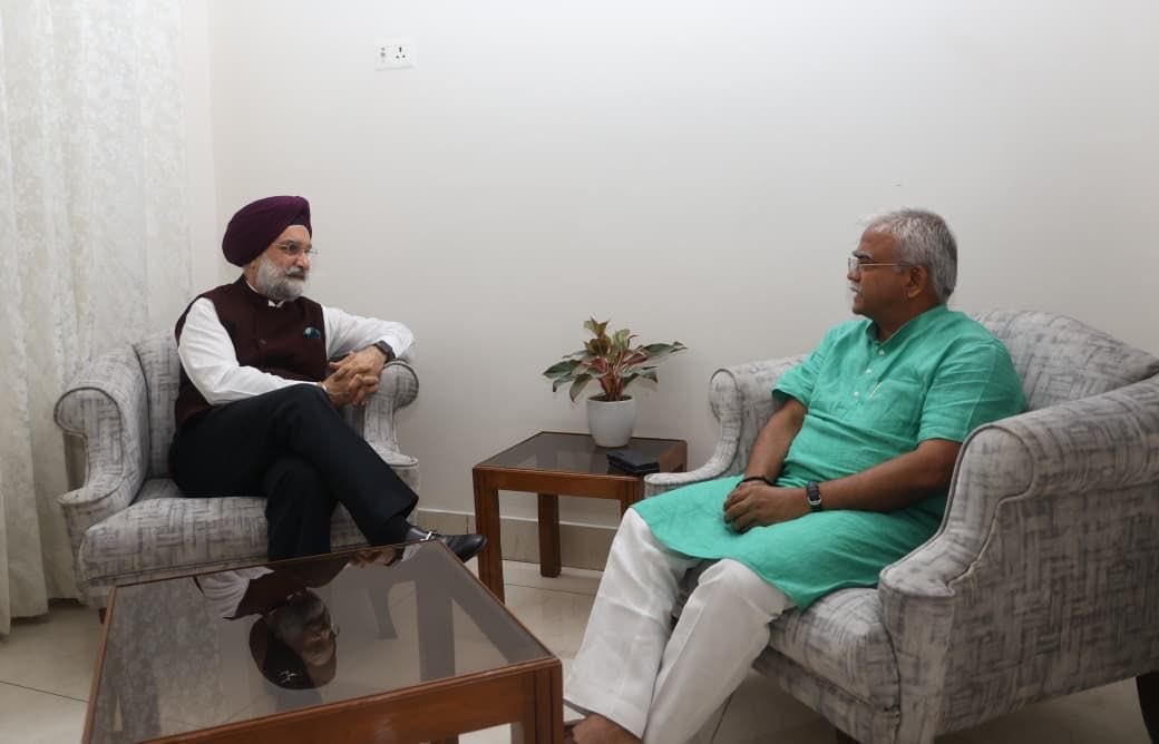 Shri Manthri Srinivasulu, called on Hon’ble Lt. Governor.