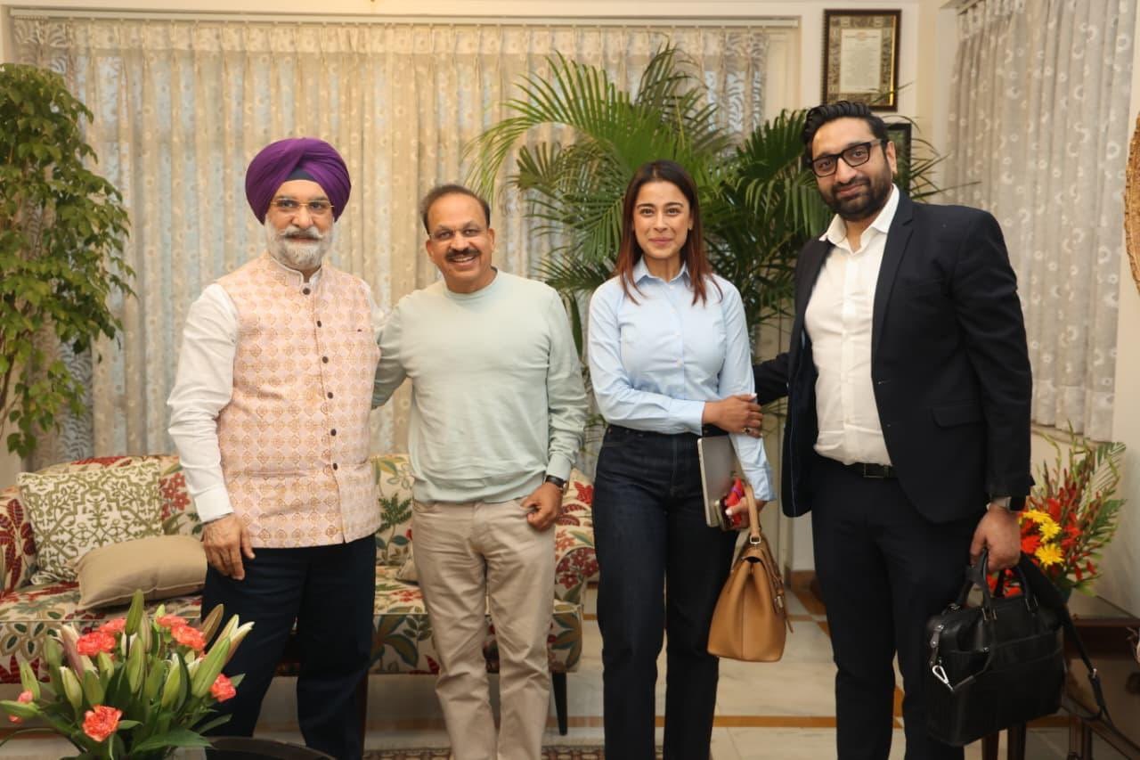 Shri Pankaj M Munjal, CMD, Hero Motors Company along with his team, called on Hon'ble Lt. Governor.