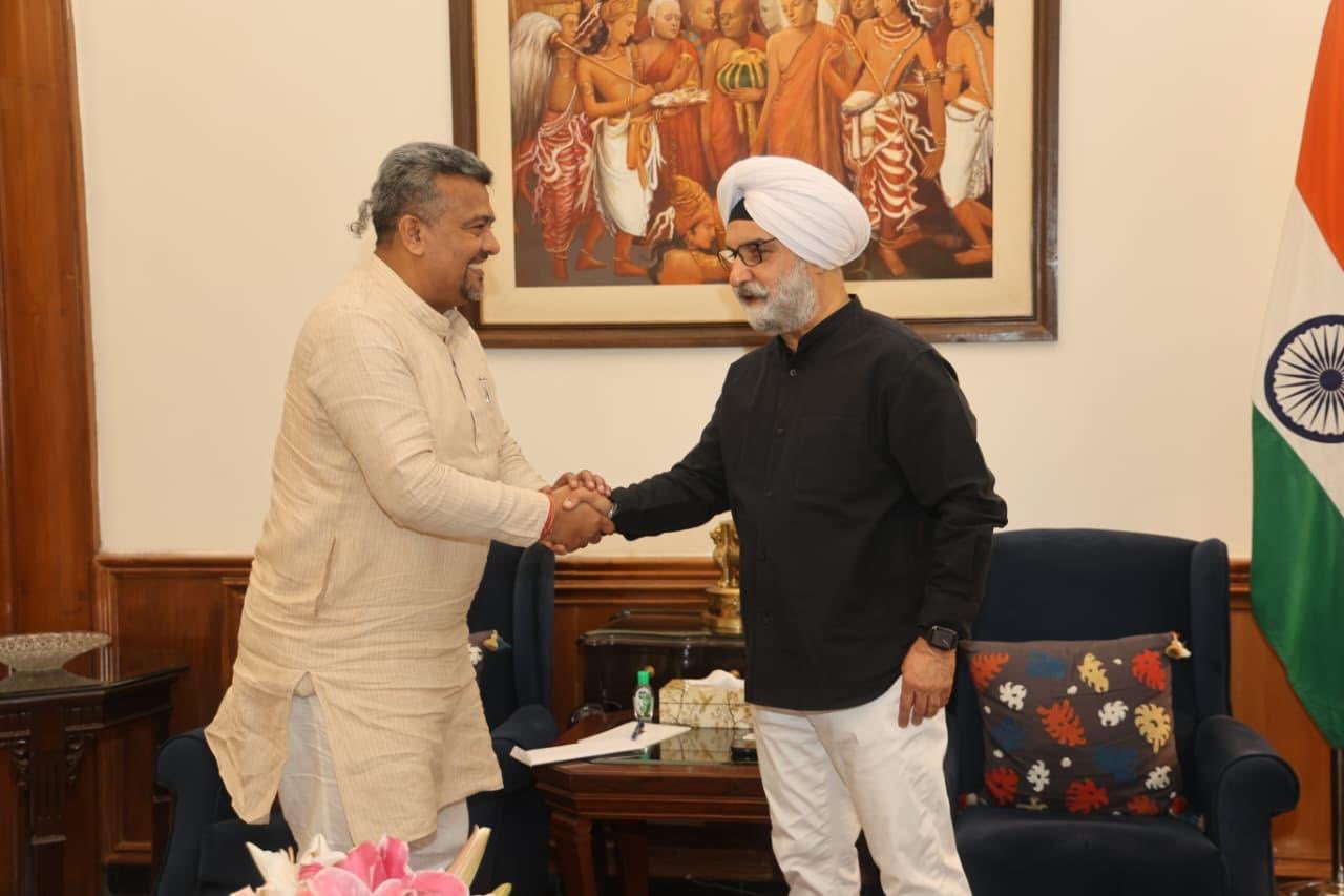 Shri Chandan Kumar Choudhary MLA called on Hon’ble Lt. Governor. 