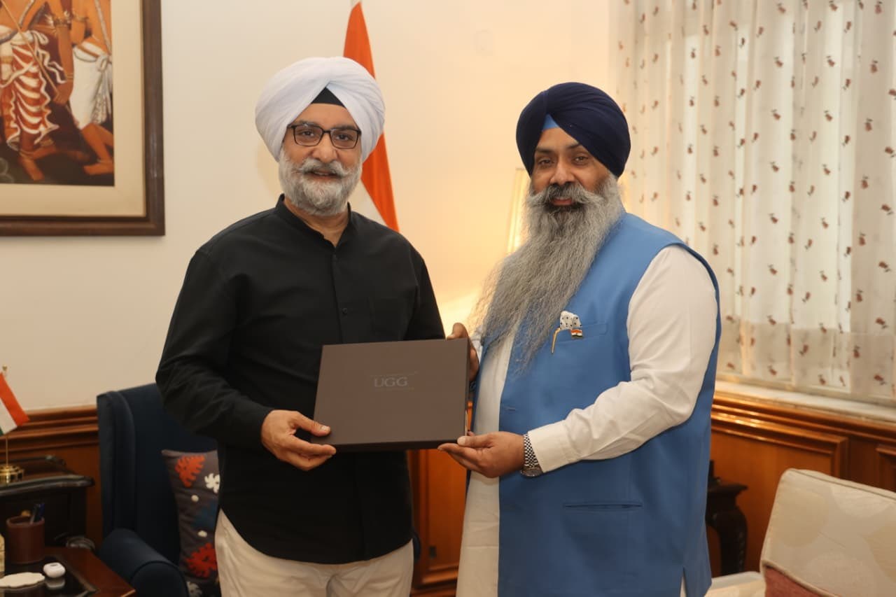 Dr. Jagvinder Singh Virk, Chairman, India Australia Strategic Alliance (IASA), called on Lt. Governor.