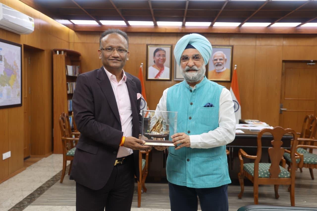 Dr. Sathya Menon, Group CEO, Blue Ocean Corporation, London, called on Hon’ble Lt. Governor at Lok Niwas.