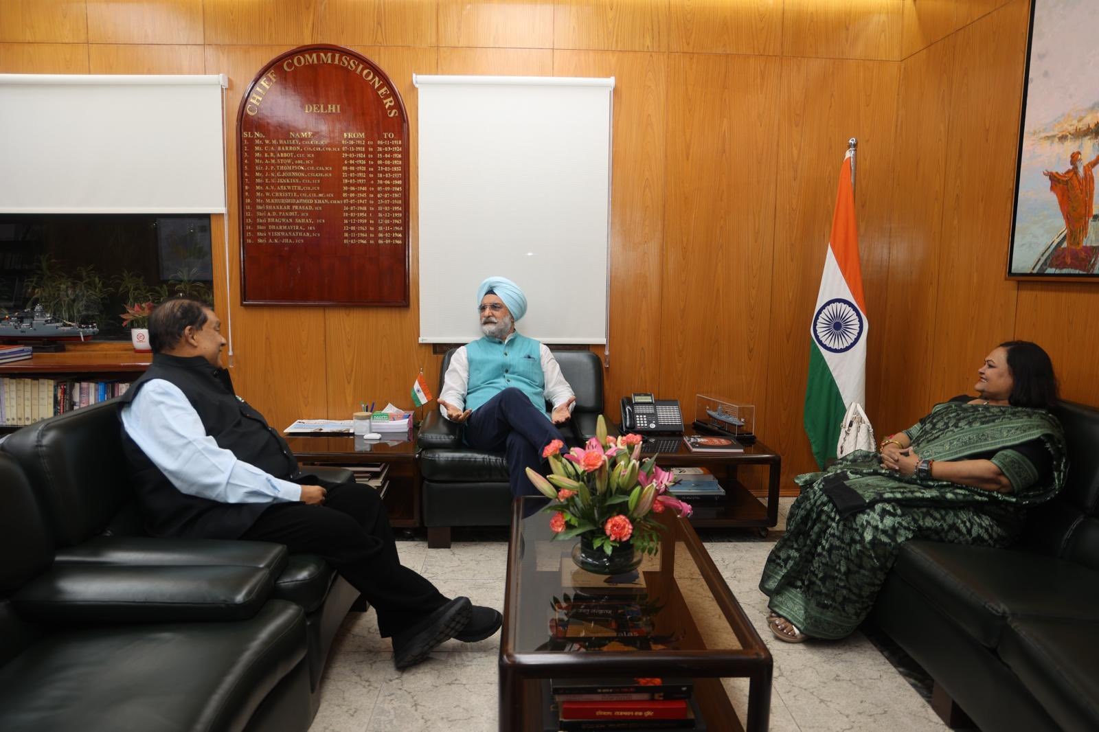 Shri Parag Gupta, former Additional Chief Secretary to the Government of Odisha, called on Hon’ble Lt. Governor at Lok…