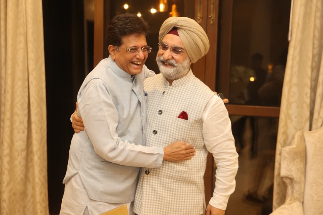 Hon’ble Lt. Governor called on Hon’ble Union Commerce & Industry Minister, Shri Piyush Goyal.