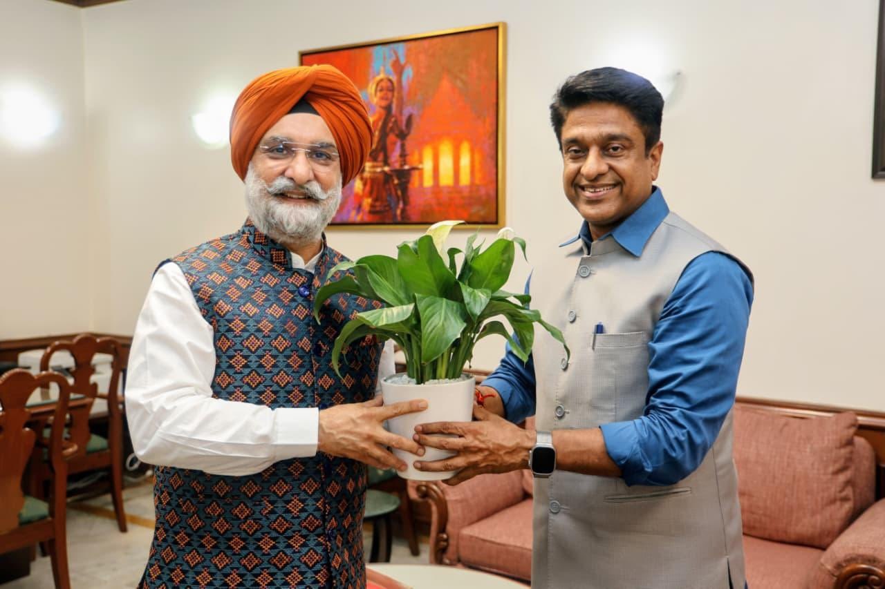Shri Kuljeet Singh Chahal, Vice Chairperson, NDMC, called on Hon’ble Lt. Governor.