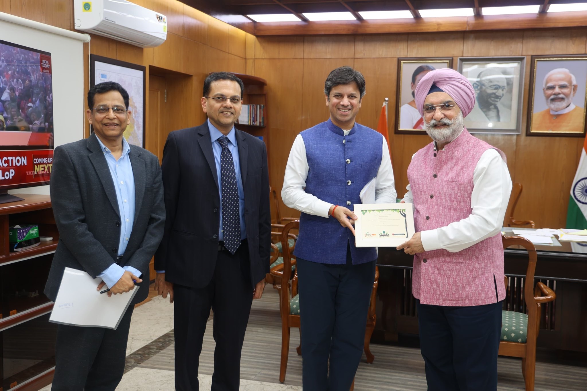 Shri Anant Goenka, President, FICCI along with team, called on Hon’ble Lt. Governor.