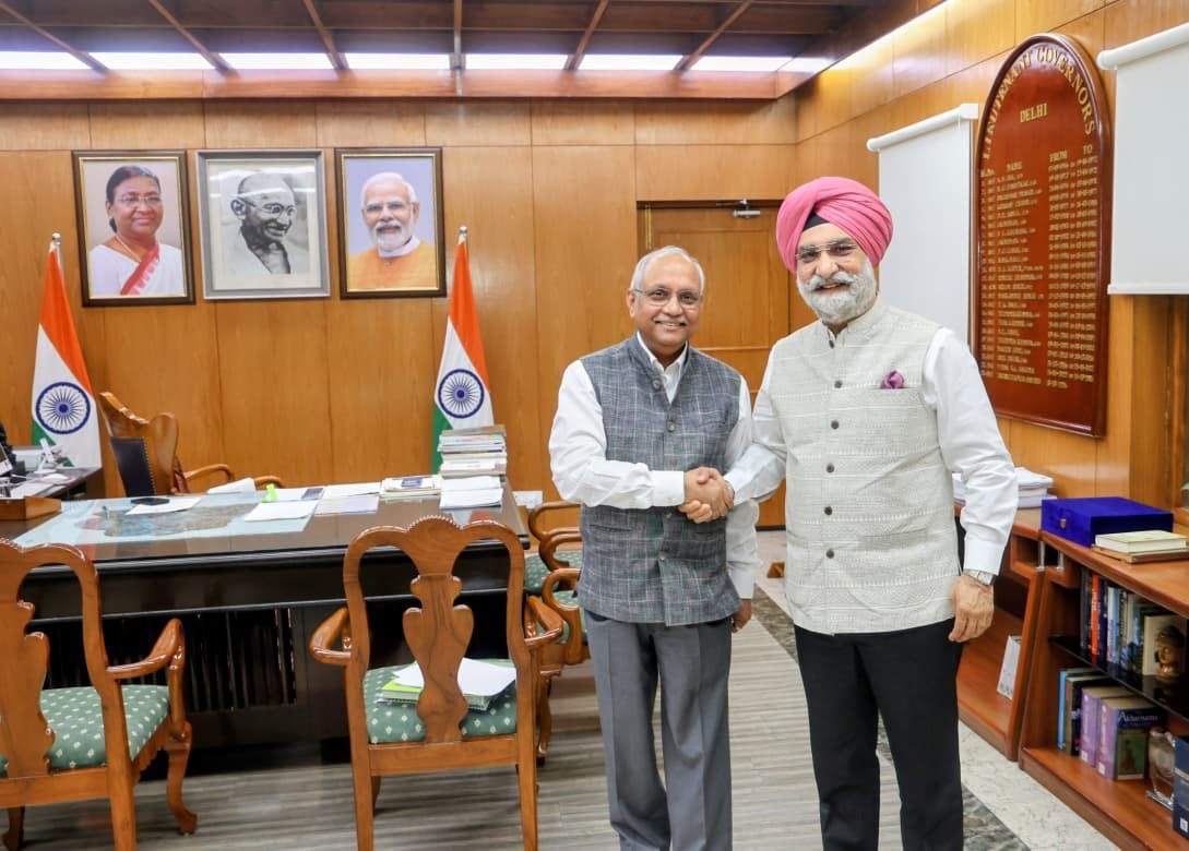 Shri Chandrajit Banerjee, Director General, Confederation of Indian Industry (CII), called on Hon’ble Lt. Governor.