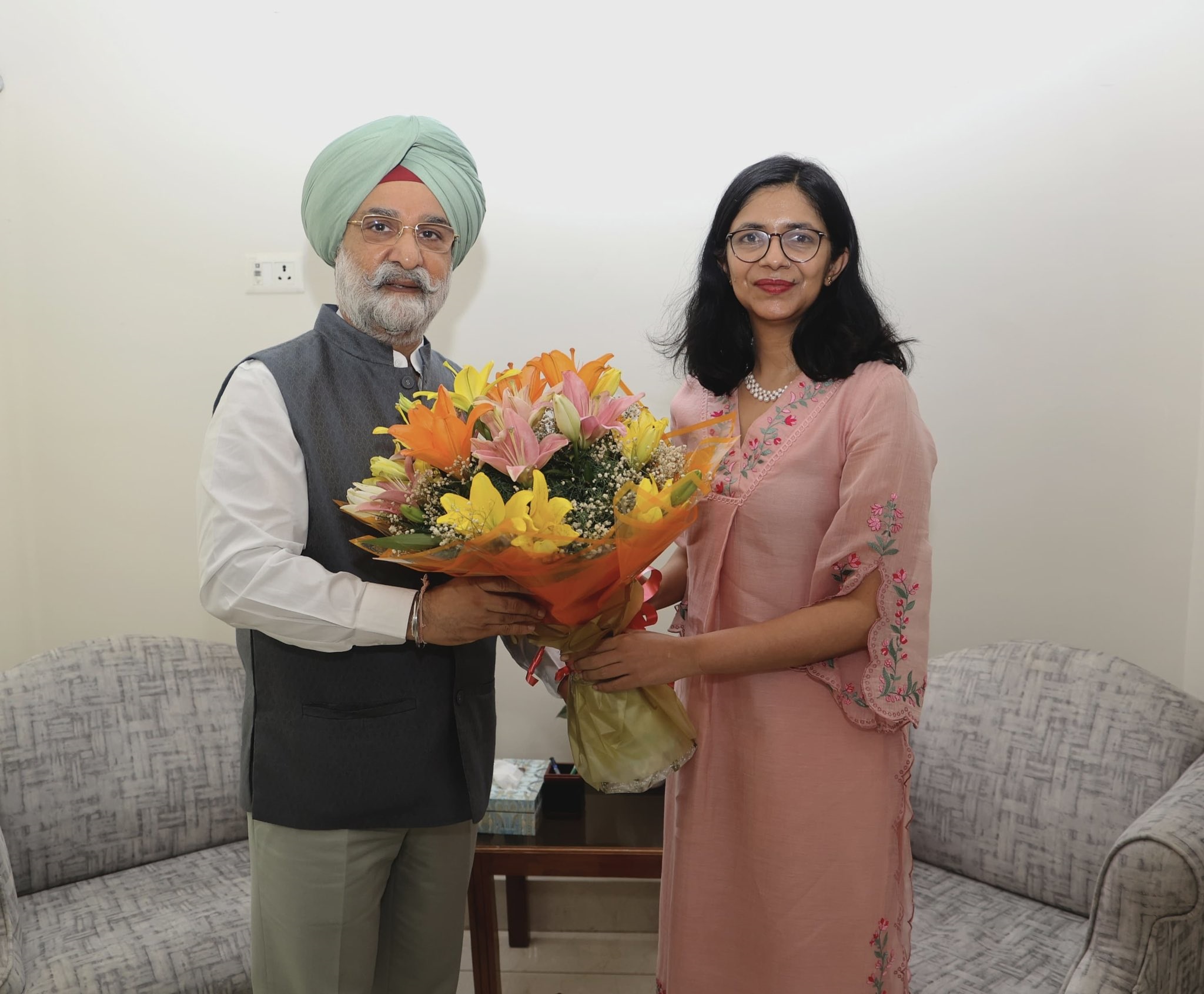 Ms. Swati Maliwal, MP (RS), called on Hon'ble Lt. Governor.