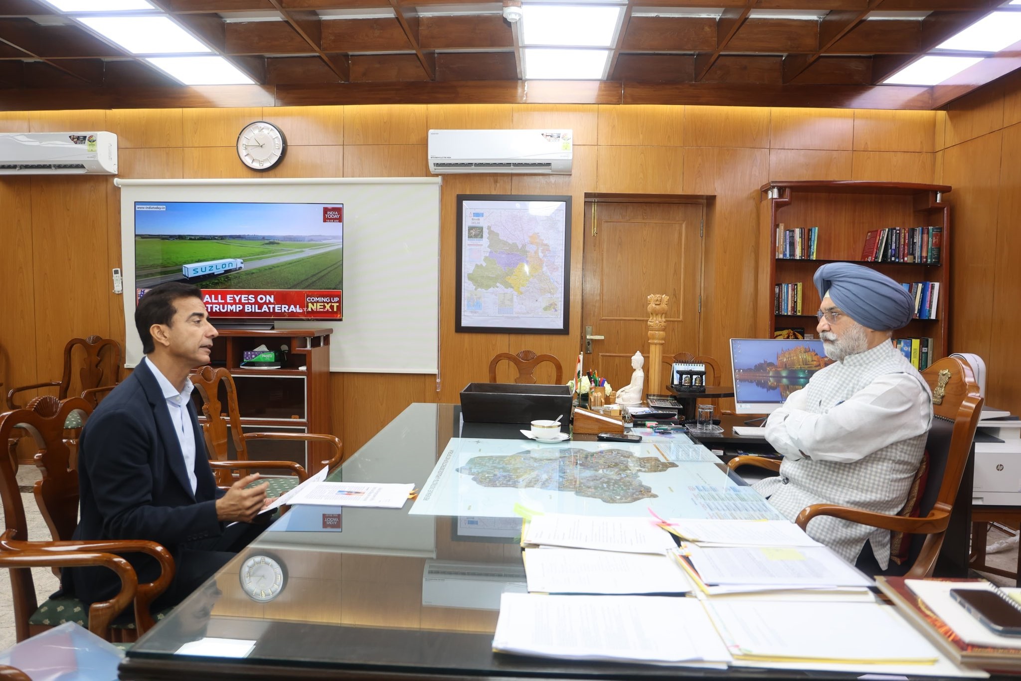 Shri Hargobinder Singh Dhaliwal, IPS, Special Commissioner of Police (Crime), called on Hon’ble Lt. Governor.