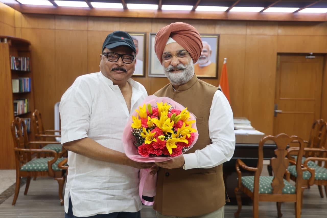 Dr. Sarfraz Ahmed, MP (RS), called on Hon’ble Lt. Governor.