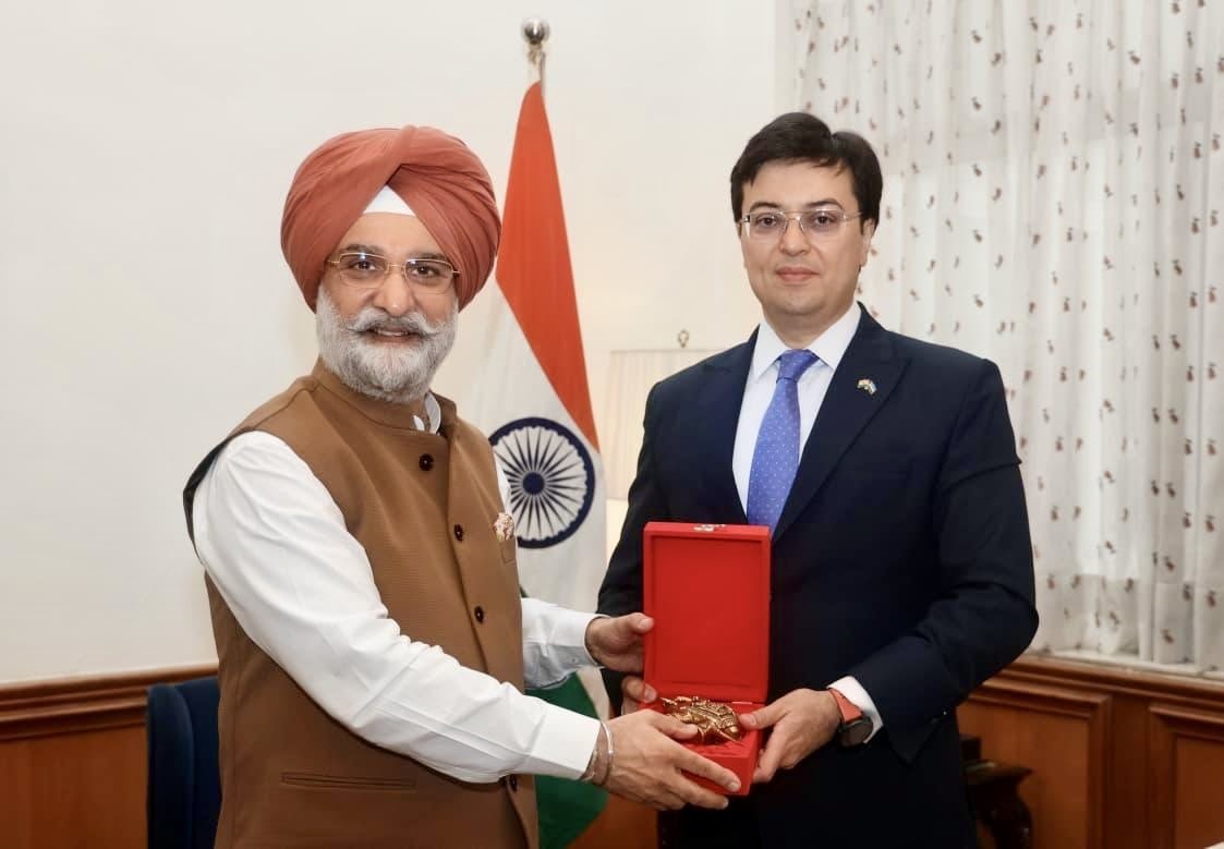 H.E. Dr. Sardor Mirzayusupovich Rustambaev, Ambassador of Uzbekistan to India, called on Hon’ble Lt. Governor.