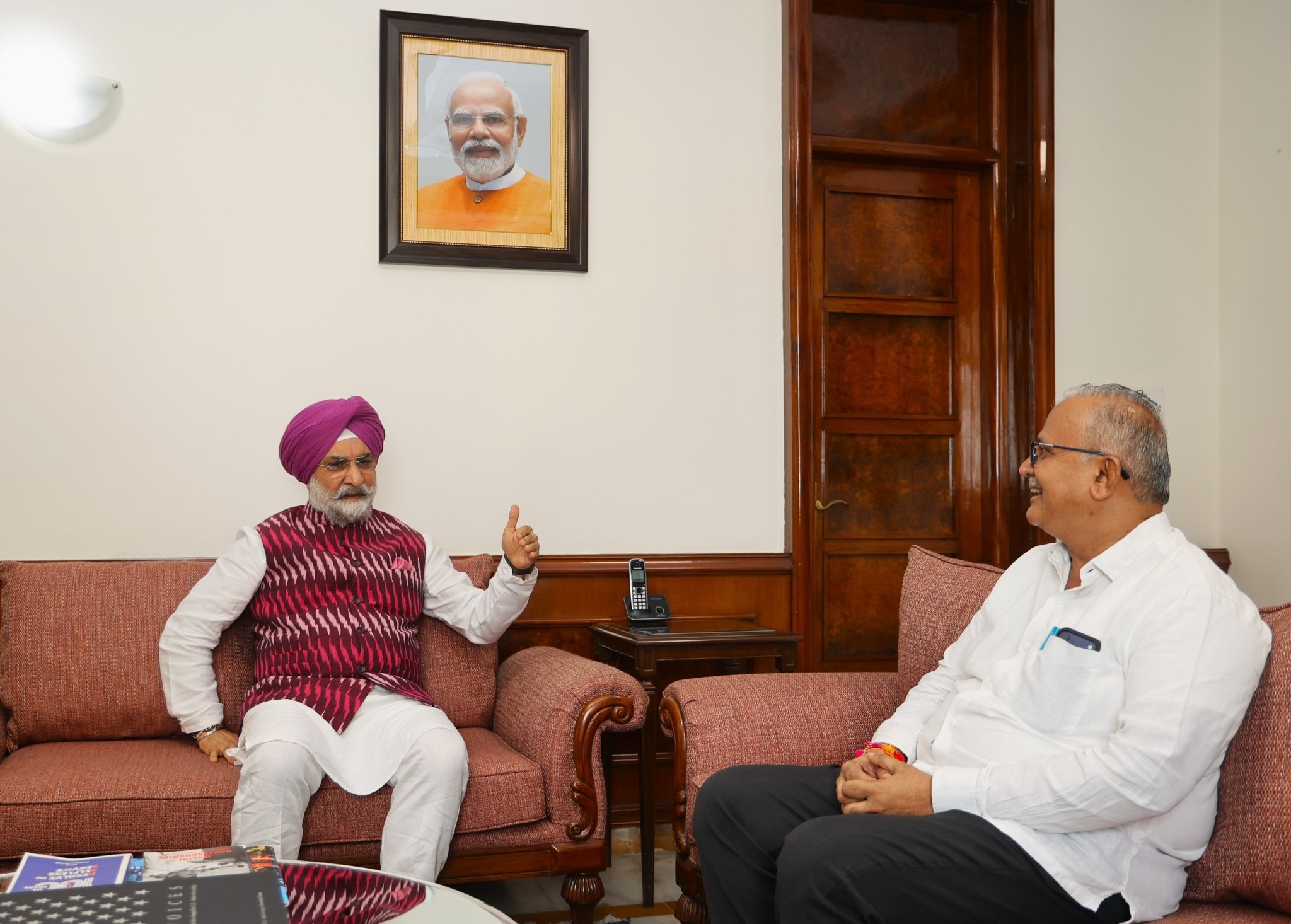 Shri K.N. Raghunandan Ji, Akhil Bharatiya Sangathan Mantri, VBUSS, along with Dr. Ramanand Nand, Director, Center of…