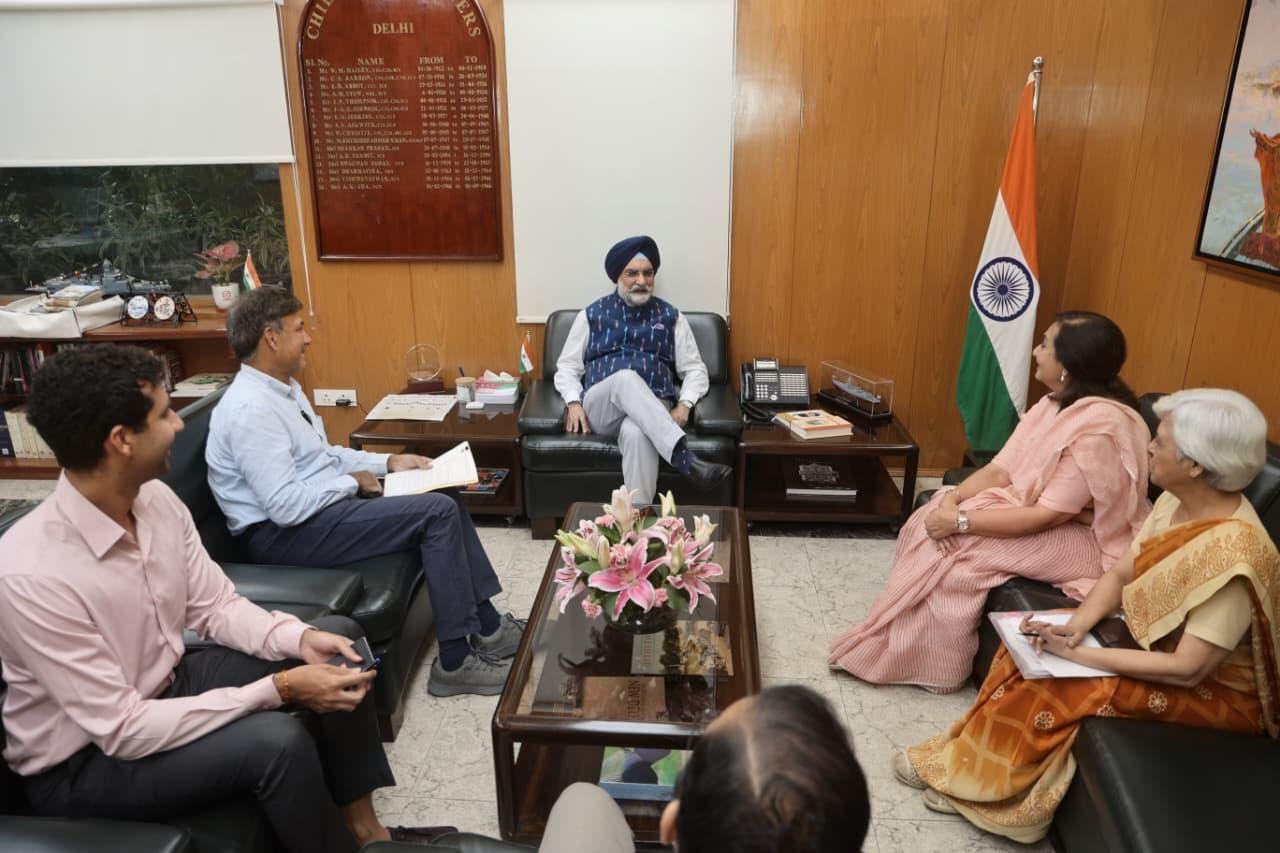 Ms. Sonia Dhir, Secretary, Madhukar Rainbow Children’s Hospital, along with her team called Hon'ble Lt. Governor.