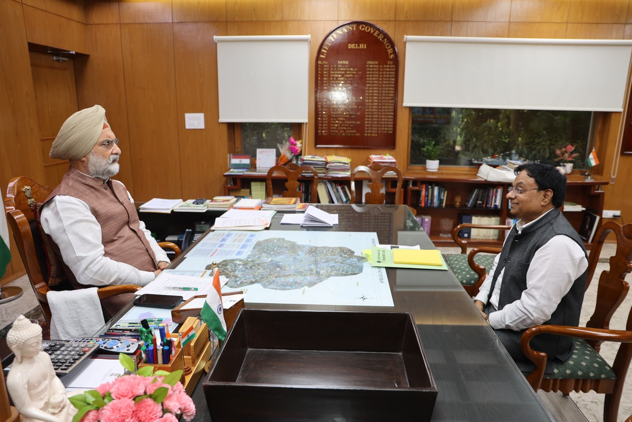 नई दिल्ली नगर परिषद के चेयरमैन, श्री मनोज कुमार द्विवेदी ने माननीय उपराज्यपाल से मुलाकात की।