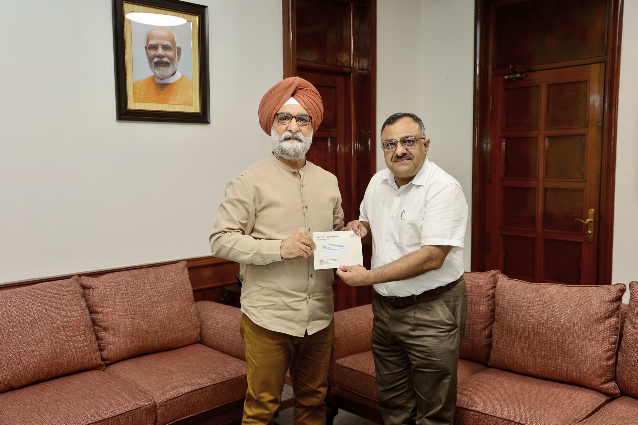 Prof. Prateek Sharma, Vice Chancellor, Delhi Technological University (DTU), called on Hon’ble Lt. Governor.