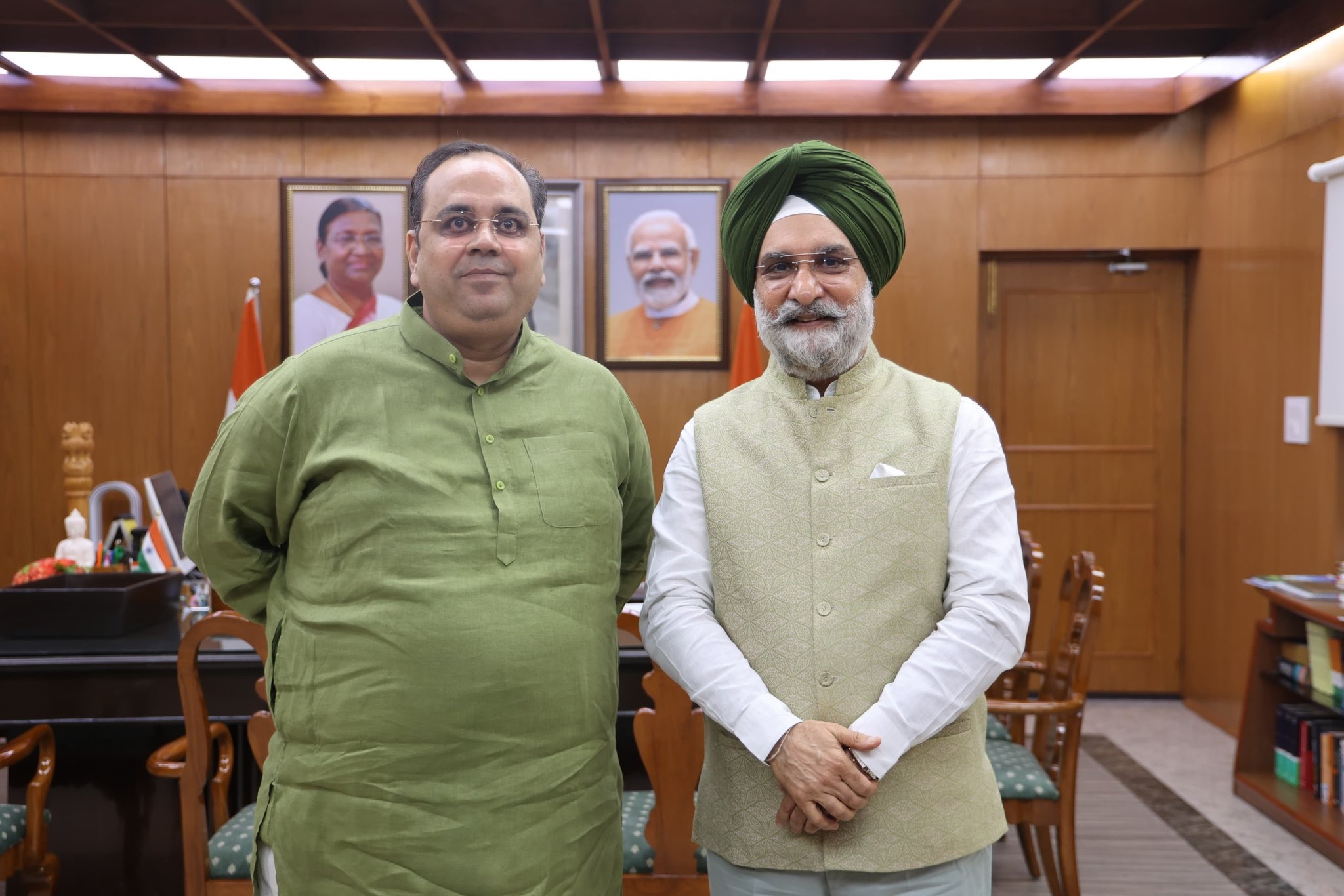Dr. Pankaj Kumar Singh, Minister, GNCTD, called on Hon'ble Lt. Governor.
