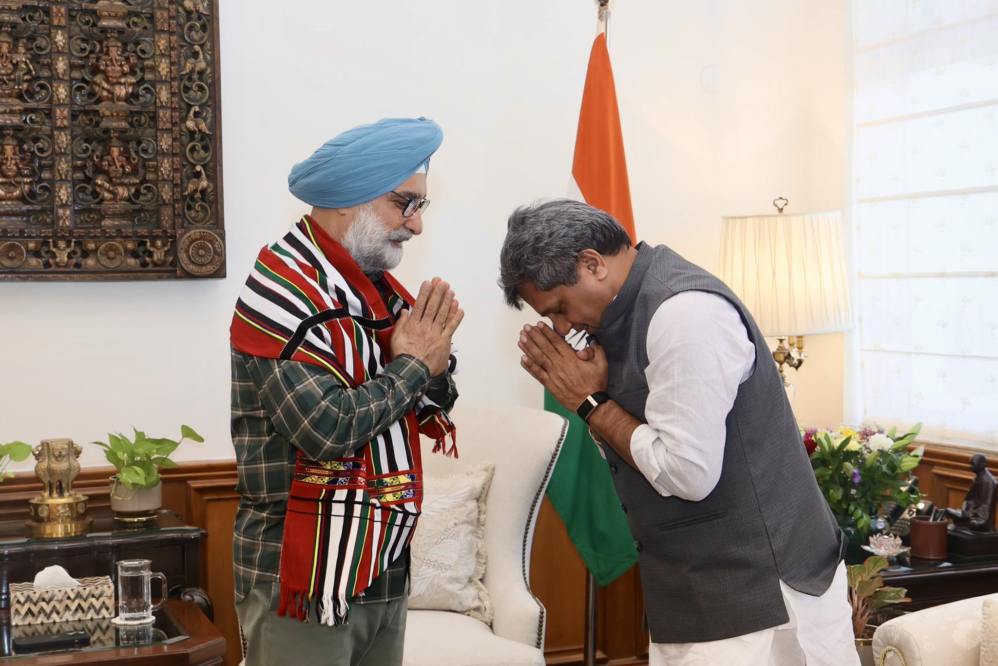 Shri Rajiv Babbar Member, DDA & National Co-coordinator (North-East), BJP, called on Hon’ble Lt. Governor.