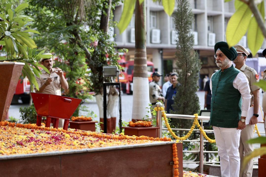 माननीय उपराज्यपाल ने दिल्ली अग्निशमन सेवा की परिचालन तत्परता और प्रशिक्षण मानकों की समीक्षा करने के लिए अग्निशमन सेवा…
